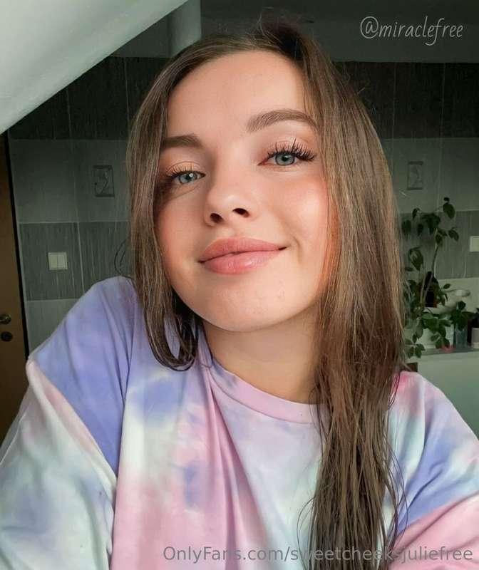 sweetcheeksjuliefree main image