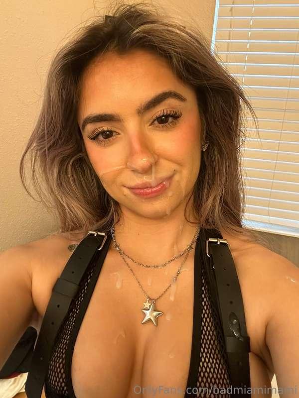 oops i got cummies on my face 🙈