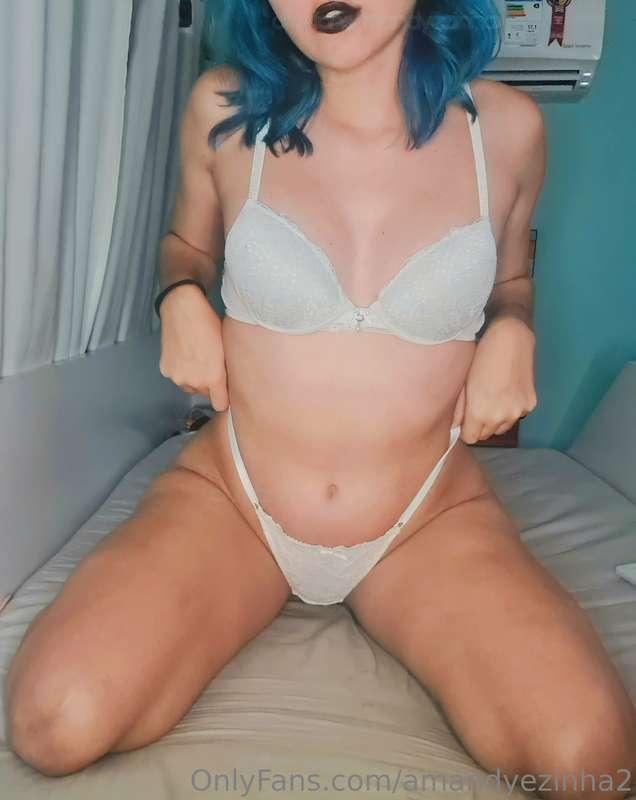 Imagine me sitting like this on your dick 🤤🔥