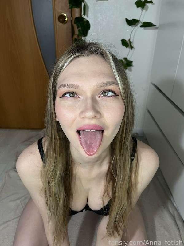 My ahegao😛

#ahegao #tongue #mouth