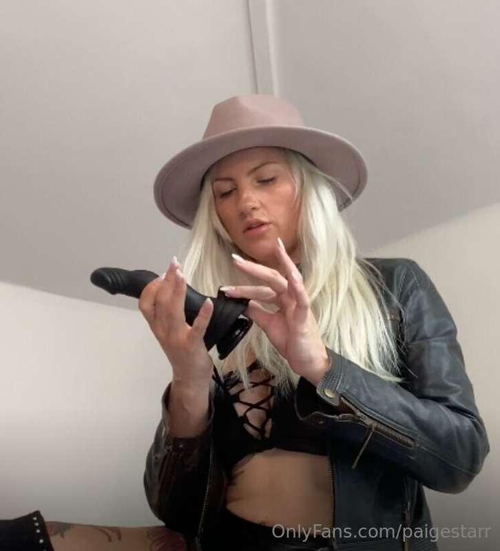 Have you seen me stretch my ass out with this toy yet? 

DM ..