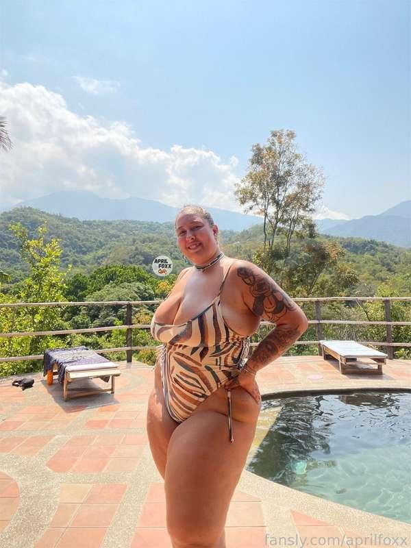do you like the view? :)

#custom #squirt #sexy #pussy #dildo #bigass #outdoor #fetish #blowjobs 