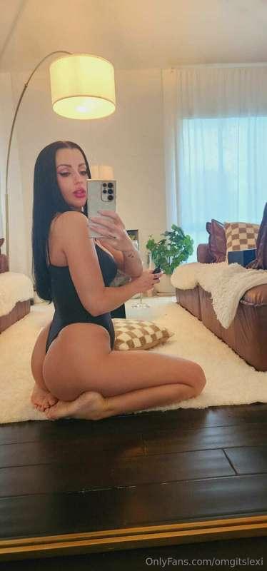 Sext me right now babe, i'm so fucking horny 🥵