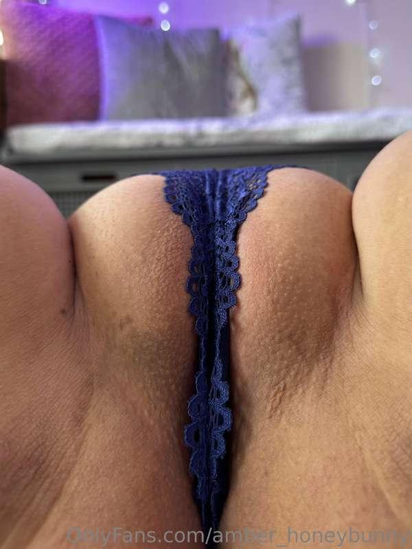 Would you lick my married pussy baby? 👅