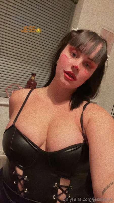 jessiee19 image #0