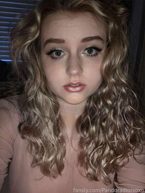Gooooooood morning everyone :))) hope you have the best day today! 💞💋💞

https://fans.ly/r/Pandoradiorxoxo

#fyp #blonde #bombshell #beauty #sexy #model #flirt #tease #pandoradior #pandoradior3 #dora #goodgirl #free