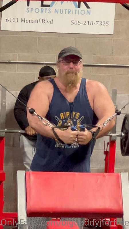 Gym and JO - Pumping up my thick pecs gets me going, so I ta..