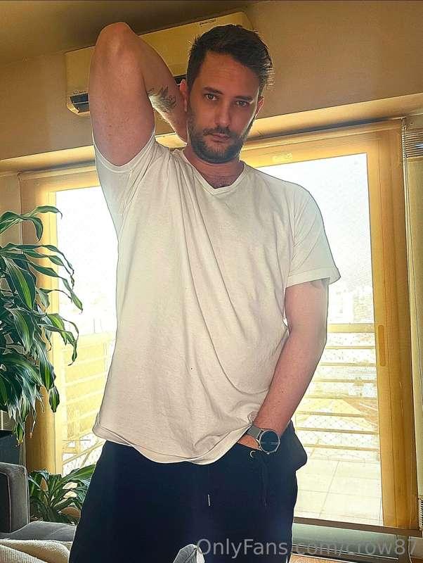 Available for sexting sweetheart ❤️