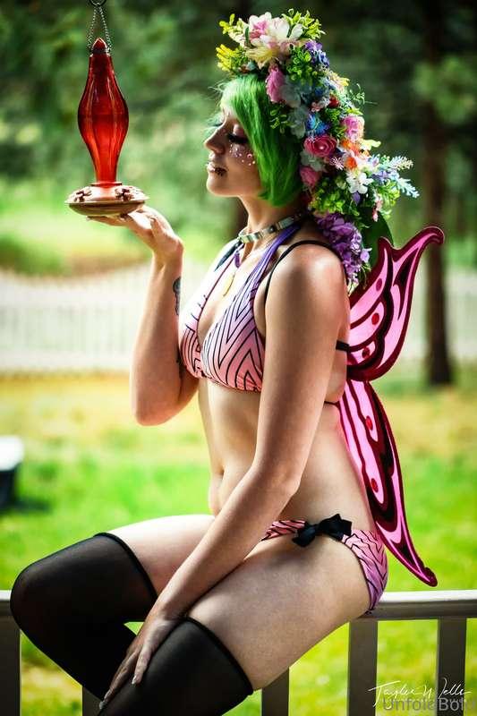 What do you plan on doing for Halloween? I wish I could dres..