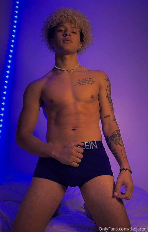 Don’t forget to dm for custom explicit content 😈🍆‼️ And tip ..
