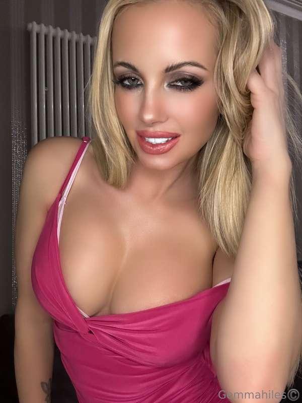 Your hands would feel better on me, don’t you think? 😉
