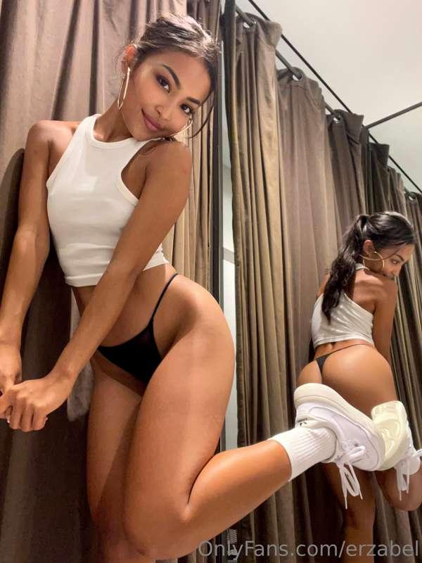Just wanted to remind you that I'm here 💋
