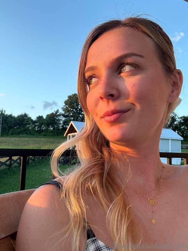 Summer nights in Tennessee 😍😍 with my boyfriend @dwaynefoxxx..