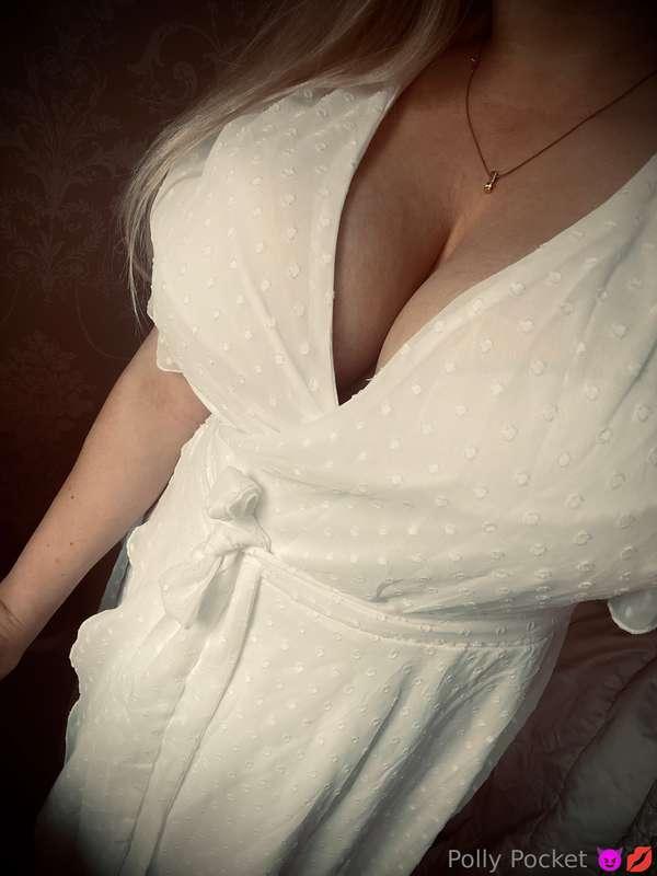 Ok so this dress is for night 1 of the hen party weekend in ..