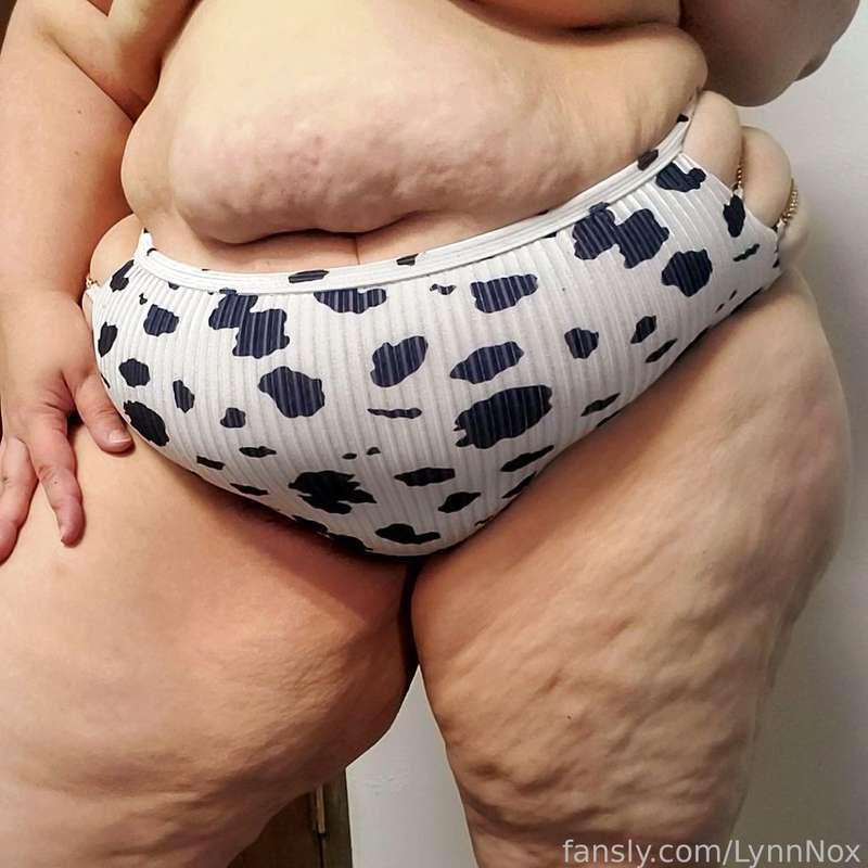 Some close ups to those bikini bottoms I love so much 
#fyp