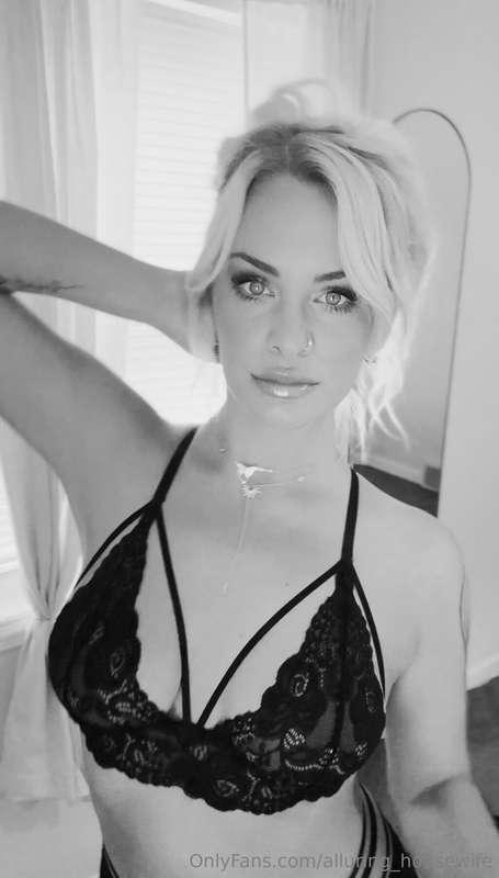 The seduction level in this post is at 100%💋🫦