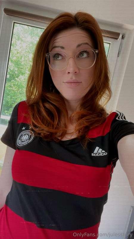 Ich schaue mir gleich das Spiel an. Für welche Mannschaft bi..
