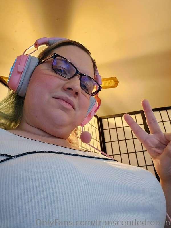 I'm going live on Joystick! Swing on by and let's hang out! ..