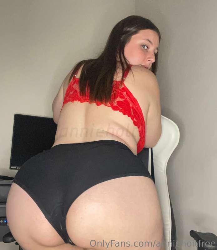 cum spots if you zoom in😉