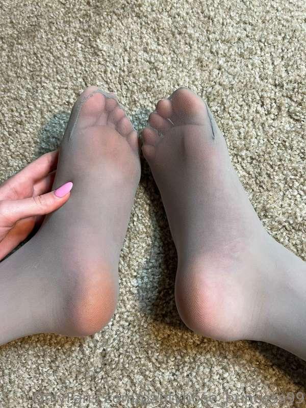 pantyhose_princess99 image #0