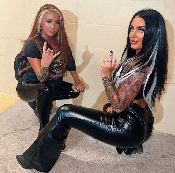 ***GOING LIVE WITH MY BESTIEEEE RIGHT NOW*** 👅👅🔥  👇🏻👇🏻 **JOI..
