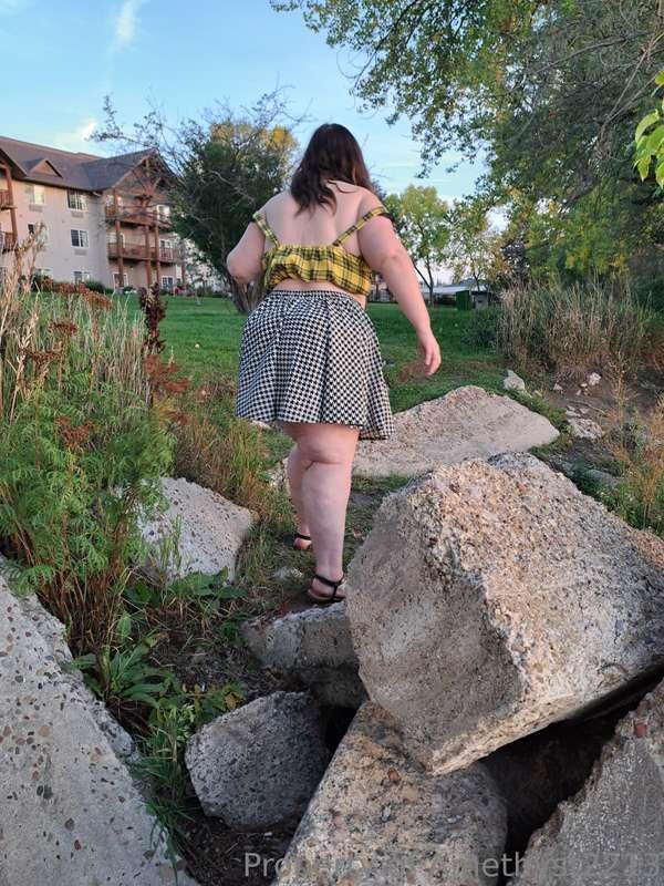 Sneak peak of some pics to come 🤫🥵😜