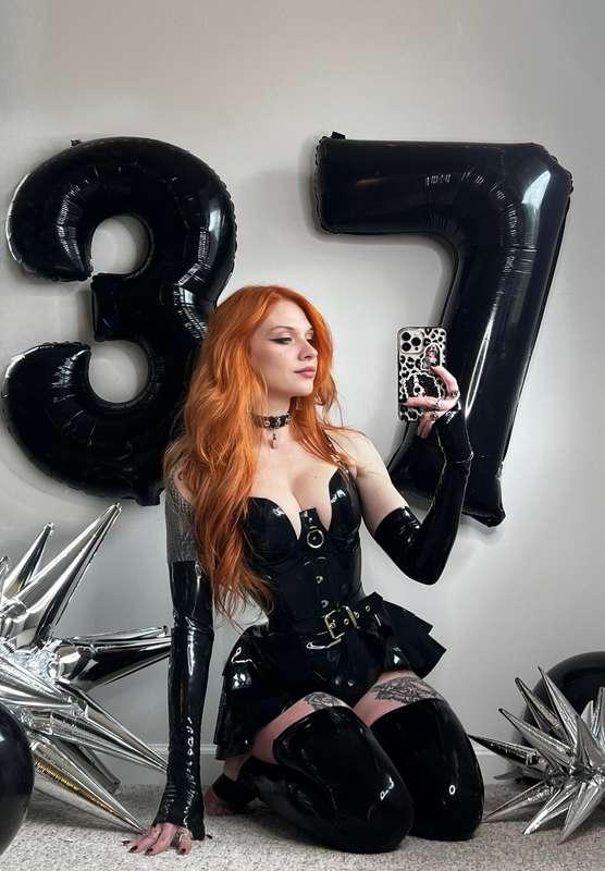 It’s my birthday!!!! The big 37 :) how are you gonna wish me..
