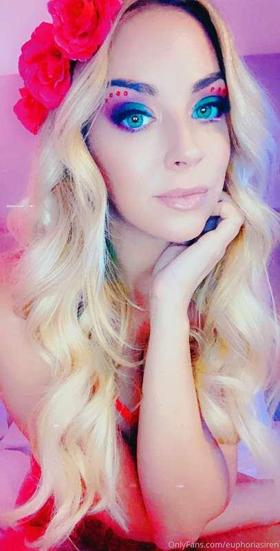 RED - the most sexually attracting color💋🌹❤️