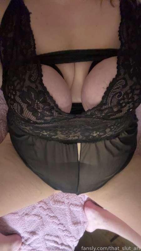 that_slut_ari image #2