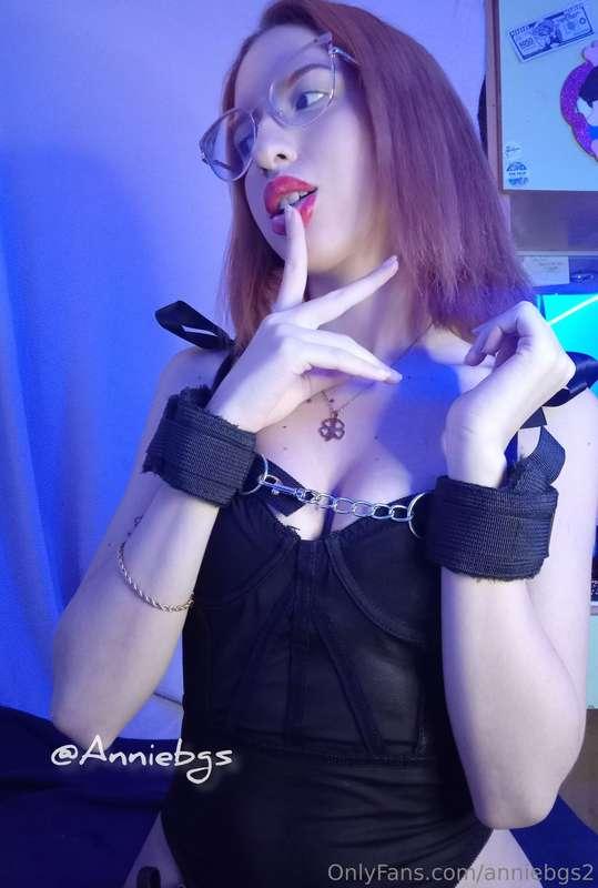 Daddy, wouldn't you want me to be your virtual girlfriend?  ..