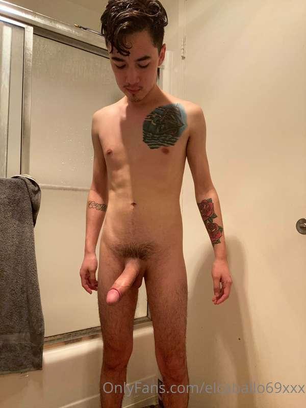 Don’t be shy.. he don’t bite 😈
