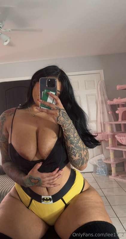 bat babe cumming to save ur boring night 😉 😆