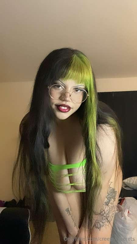 I look so pretty ing GREEN GOD