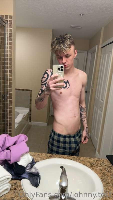 Sub to my paid @johnnytestpre 😈 it’s 40% off with only 23 sp..
