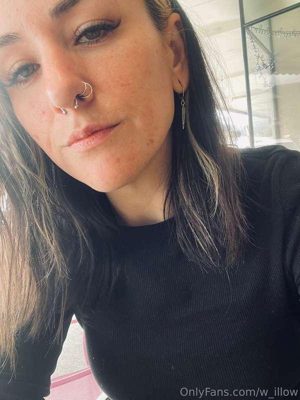 ITS MY BIRTHDAY BITCHES!!! Who is going to spoil me 😈Don’t f..
