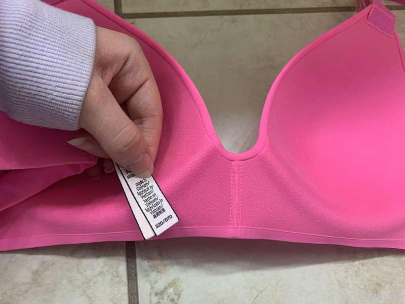 Over 180 peeps guessed my bra size… 40 of you were correct! ..