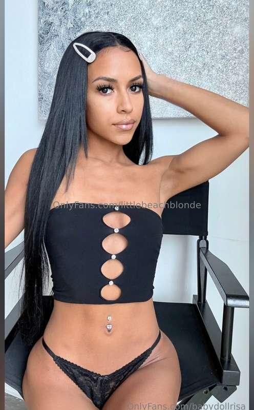 Innocent puerto rican girl next door @babydollrisa drips cum..