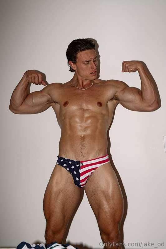 The shot of @jackedownunder in the USA swim briefs were defi..