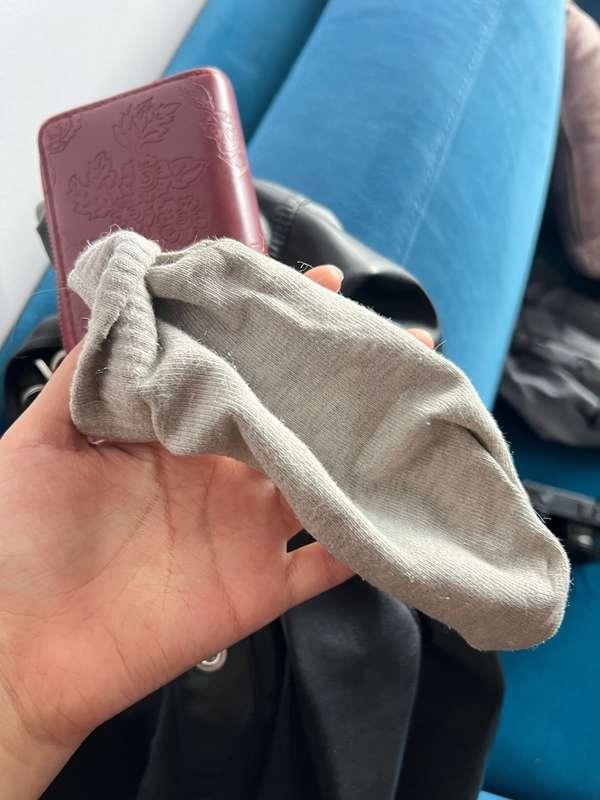 Can't find the other one😩🧦