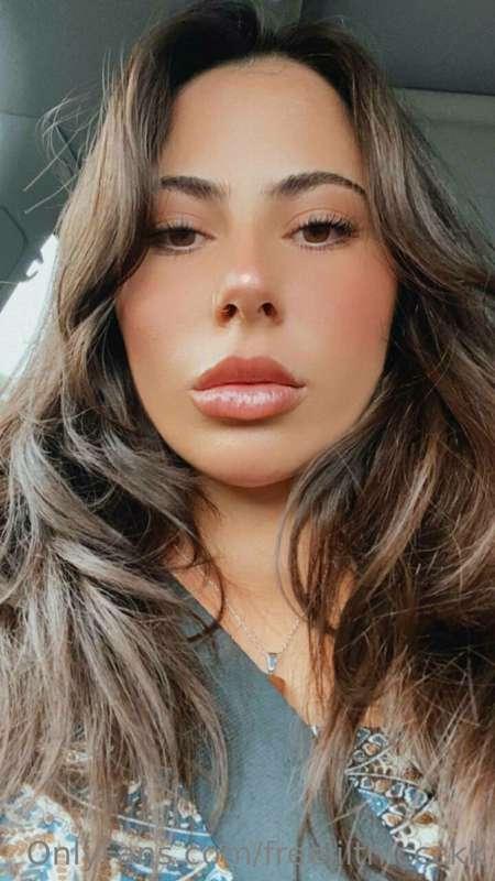 I’m having trouble sleeping 🥺Are you online?