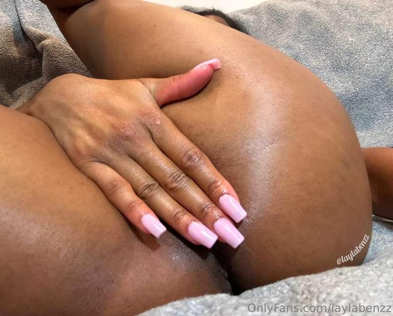 My pretty pink pussy needs some princess treatment, you got ..