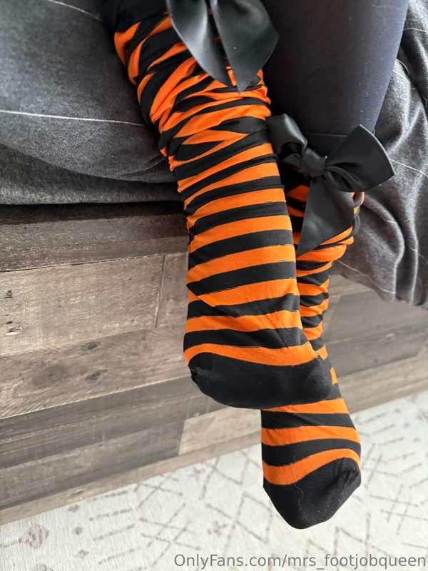 mrs_footjobqueen image #15
