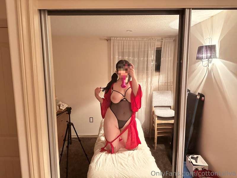 do you want a massage with a happy ending?  some extra feet ..