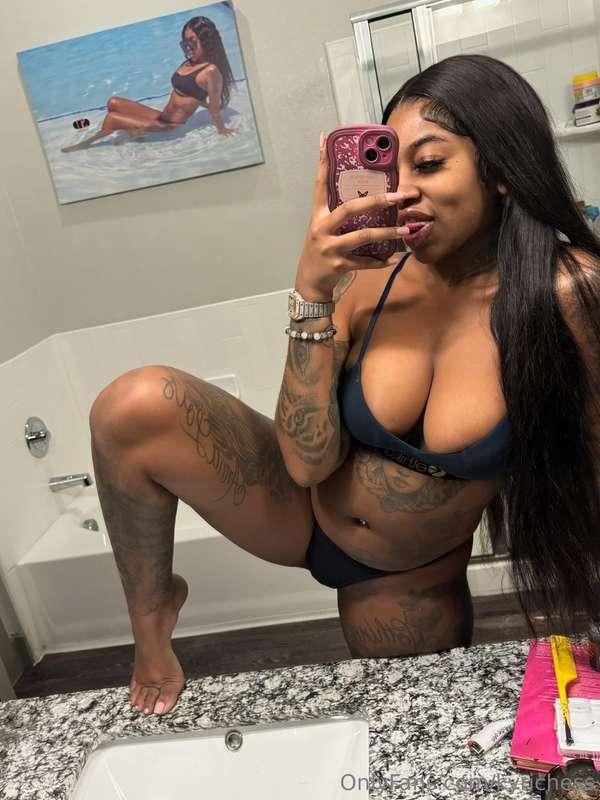 Are yall up for a live this morning 🤭
