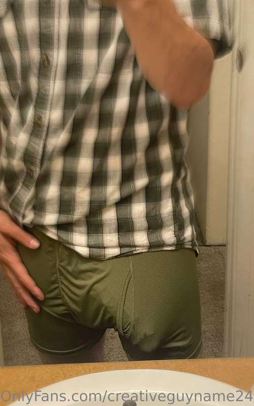 Came home after work kinda feeling good 😅😉