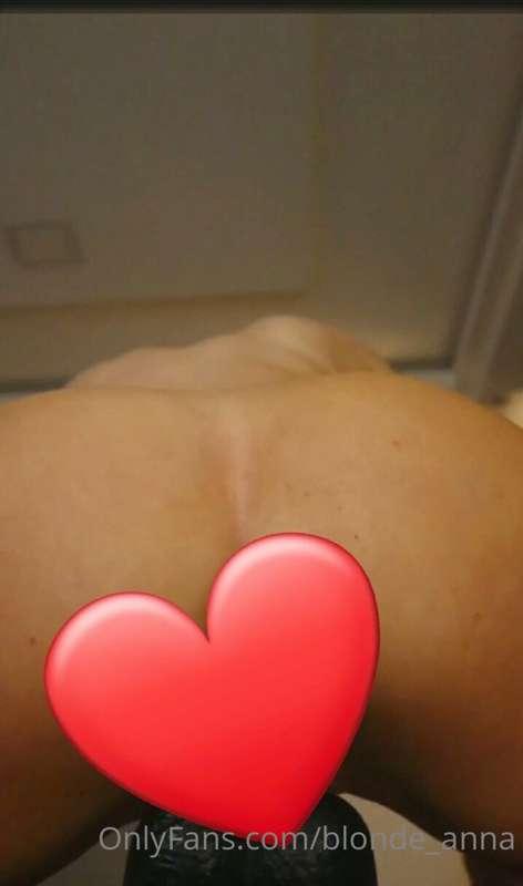 Riding my fave Huge Toy ever 🥵 and cumming all over