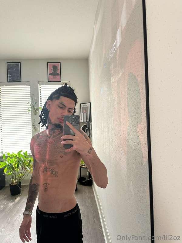Valentine’s Day content just dropped, peep your direct messa..