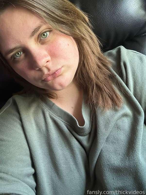 Good afternoon 🌞 


#fyp #thick #curvy #bigtits #bigass #brunette #greeneyes #tattoos #pawg #bbw #milf #stomach #belly #bigboobs #bigbooty #kinkfriendly #kinky #hairy #plussize