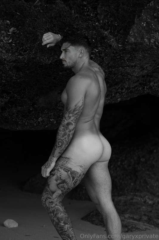 Do you like black and white ?! 