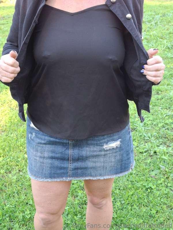 Here's 40 pics of me from my collection where you can see my..